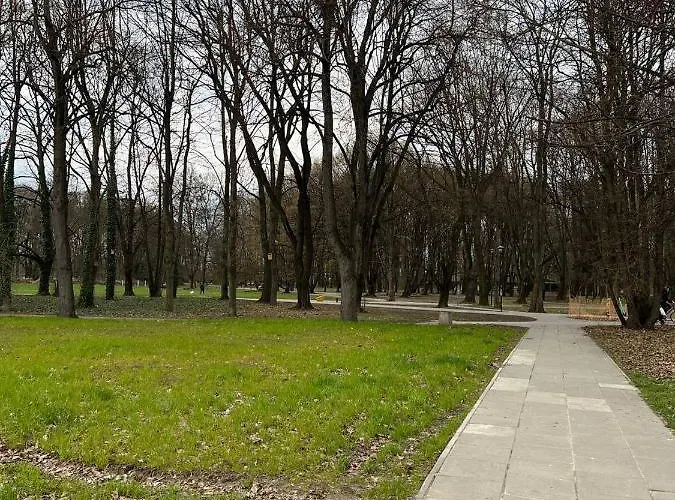 New Apartment On Batorego, Metro, Centre , Wi-Fi - By Hik Apartments
